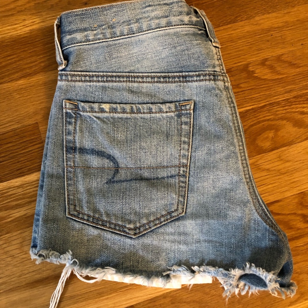 American Eagle denim shorts - visible pockets